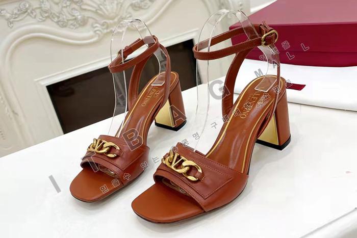 �߷�Ƽ�� ����ٴ� V�ΰ� �� ����  YIBU1680-2     7CM