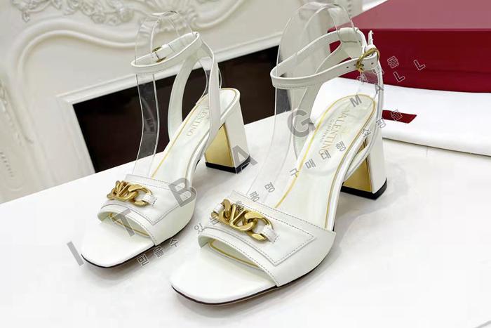 �߷�Ƽ�� ����ٴ� V�ΰ� �� ����  YIBU1680-3     7CM