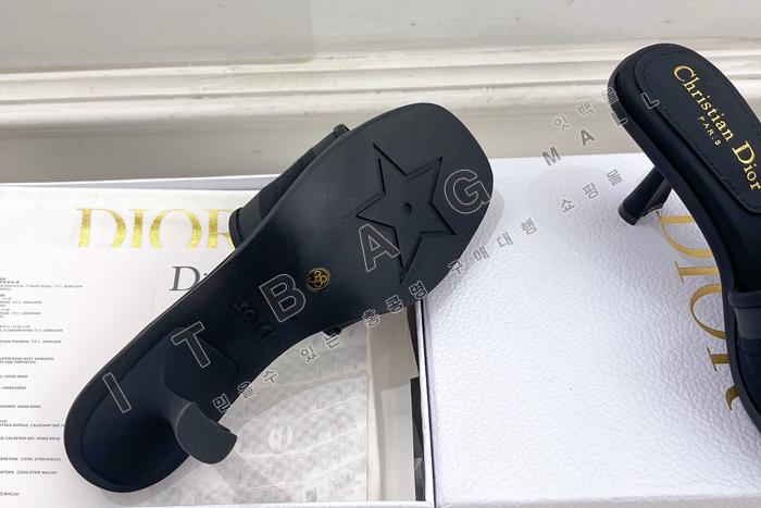 ��� �� ����  YIBU1693-2    (2����)