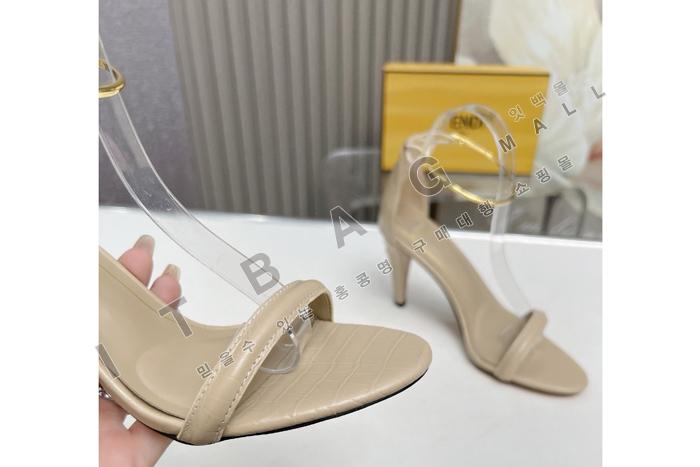 �ҵ� �ʷ� ������  ����  YIBU1699-3       9CM