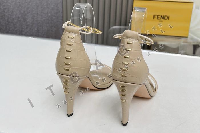 �ҵ� �ʷ� ������  ����  YIBU1699-3       9CM