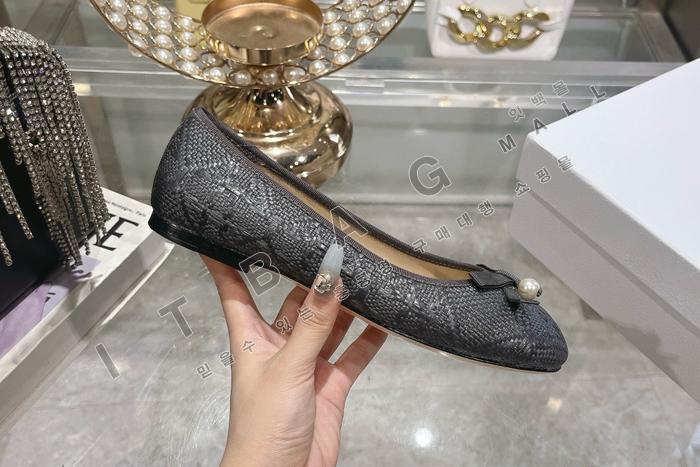 ��� �߷� �÷� ����  YIBU1700