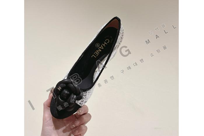 ���� ������  YIBU1704