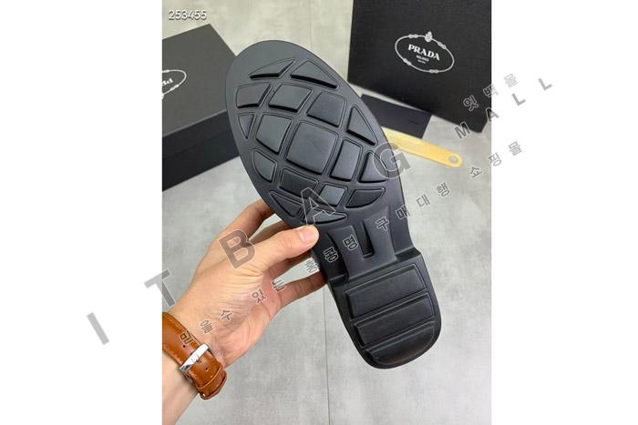 ����� ���� ����  MYB9812