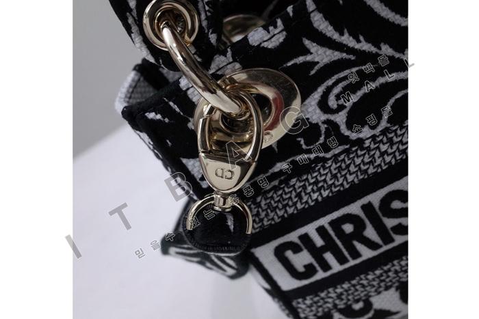 ��� �̴� D-���̵��  DR9068-2