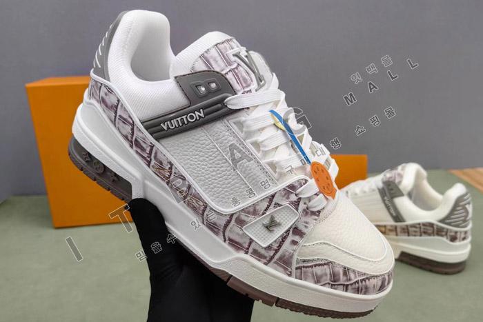 ���̺��� Ʈ���̳� ����Ŀ�� SP5672   ��������