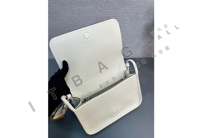 ����� ũ�ν� ����� 1BD372-3