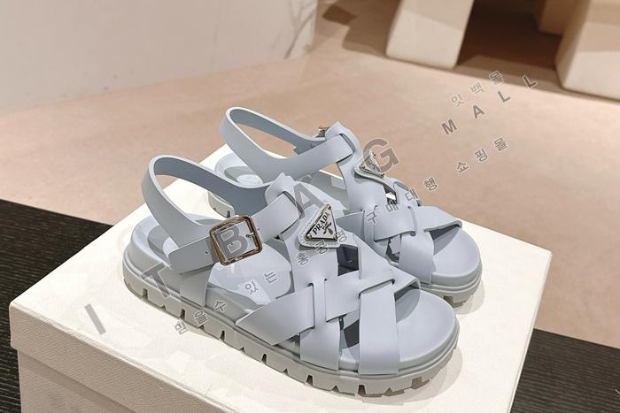 ����� ���� ����   YIBU1720-4