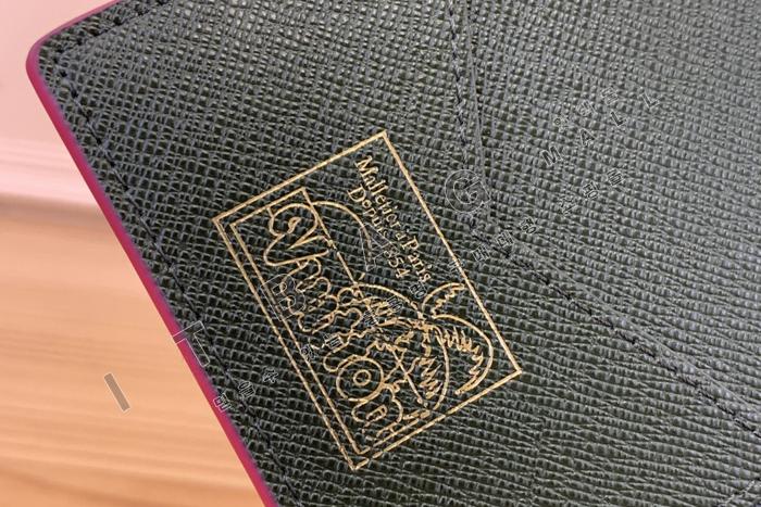 ���̺��� �н���Ʈ Ŀ��  M83611-1