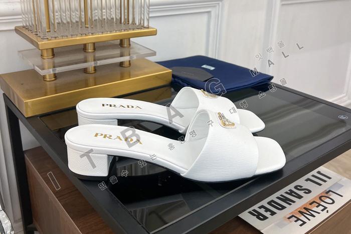 ����� ����  YF4570   3CM