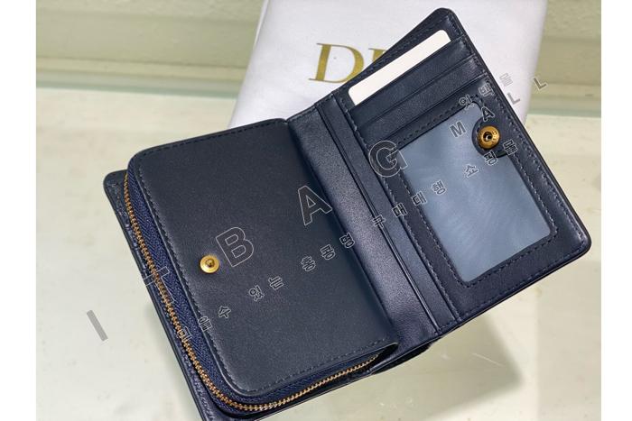 ���  30 Montaigne Voyageur ������  A82363-1