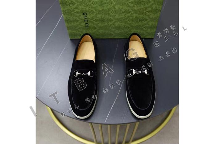 ���� Ȧ���� ���� ����  YF3921