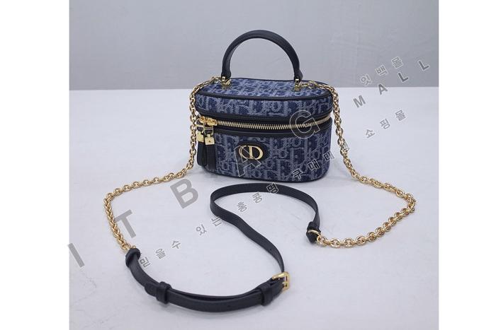 ��� 30 Montaigne �̴� ����Ƽ ���̽�  DR9103  24/�Ż�