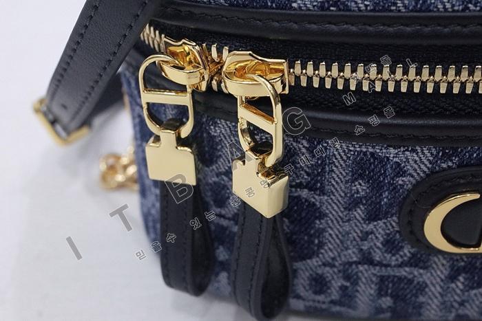 ��� 30 Montaigne �̴� ����Ƽ ���̽�  DR9103  24/�Ż�