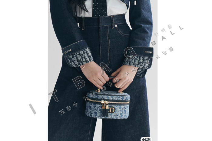 ��� 30 Montaigne �̴� ����Ƽ ���̽�  DR9103  24/�Ż�