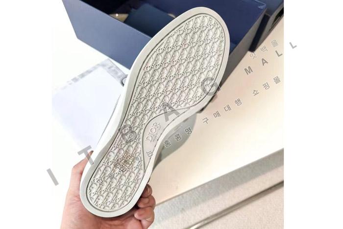 ���  ���� ����  YF9618-2