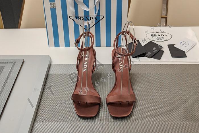 ����� ������ ����  YIBU1768-3       9CM