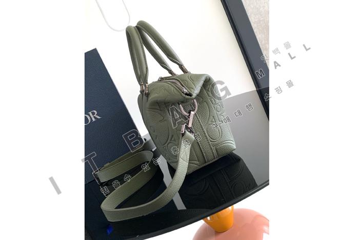 ��� Weekender 25 �� DR9088