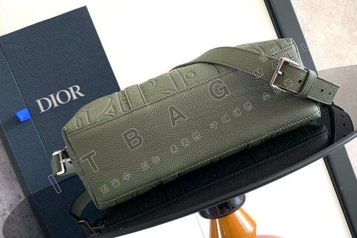 ��� Weekender 25 �� DR9088