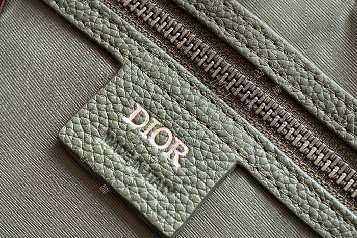 ��� Weekender 25 �� DR9088