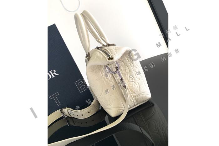 ��� Weekender 25 �� DR9088-1