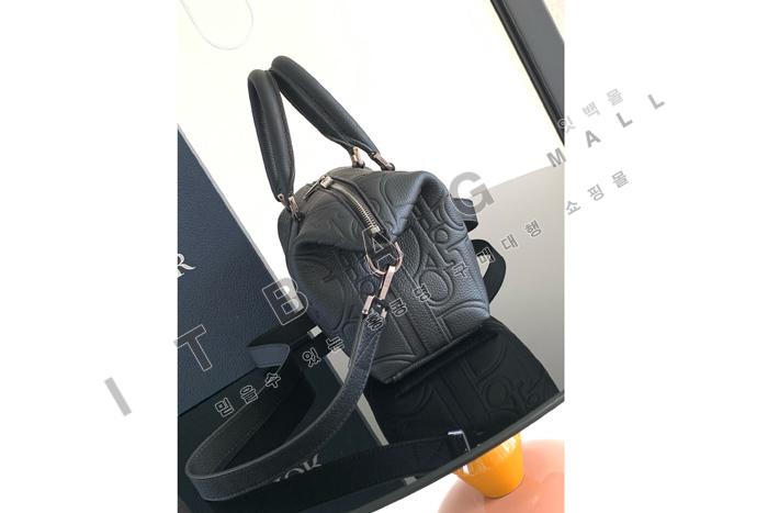 ��� Weekender 25 �� DR9088-2
