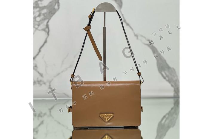 ����� �ﰢ�ΰ� �÷� ����� 1BD082-1
