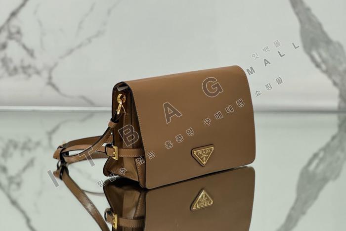 ����� �ﰢ�ΰ� �÷� ����� 1BD082-1