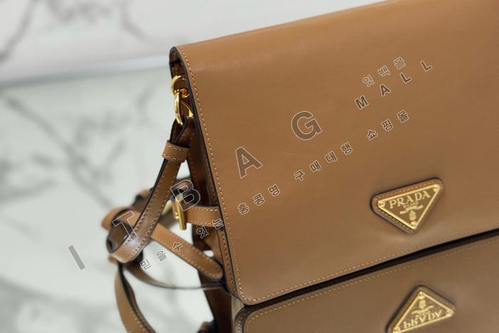 ����� �ﰢ�ΰ� �÷� ����� 1BD082-1