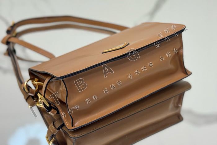 ����� �ﰢ�ΰ� �÷� ����� 1BD082-1