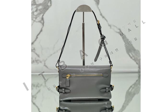 ����� �ﰢ�ΰ� �÷� ����� 1BD082-2