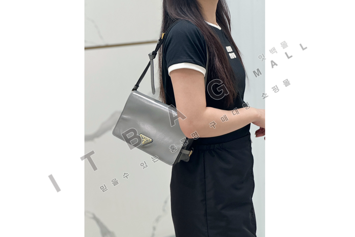 ����� �ﰢ�ΰ� �÷� ����� 1BD082-2