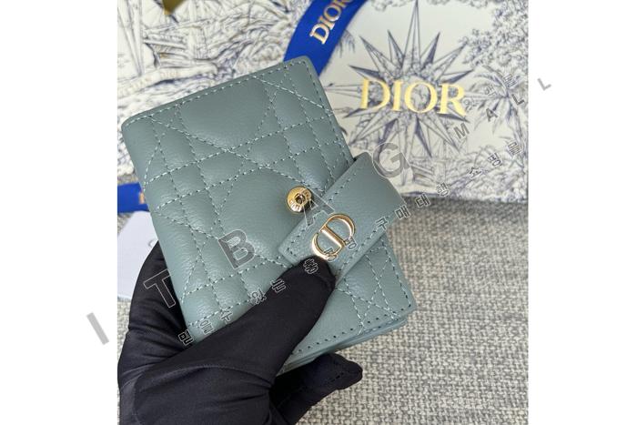 ��� ī�� �ܵ����� ī������  A82368-7