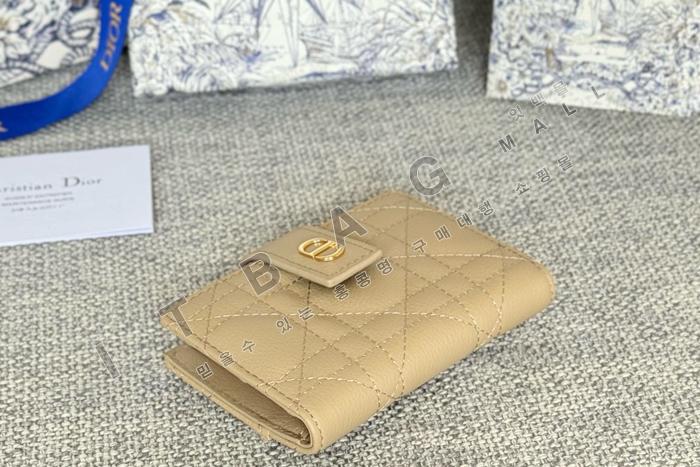 ��� ī�� �ܵ����� ī������  A82368-9