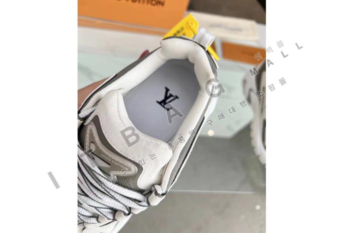 ���̺��� ���� ��ƽ ���� ����Ŀ��  SH4881-3