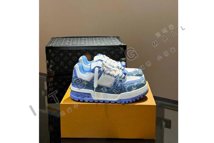 ���̺��� Ʈ���̳� �ƽ� ����Ŀ�� SP2045