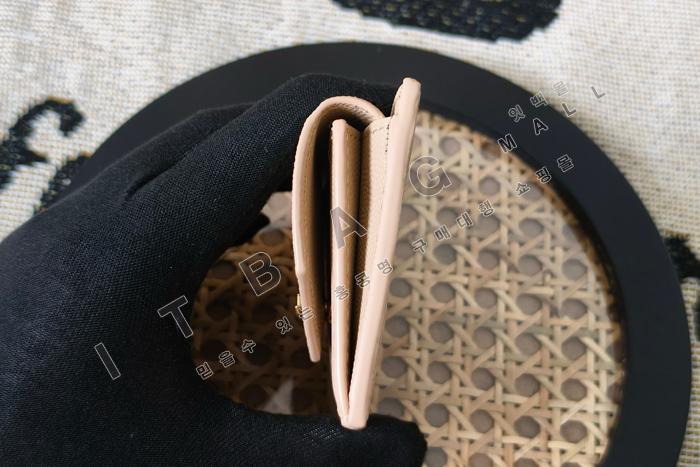 �Ի��ζ� ��Ÿ�� ī������ 582305-3
