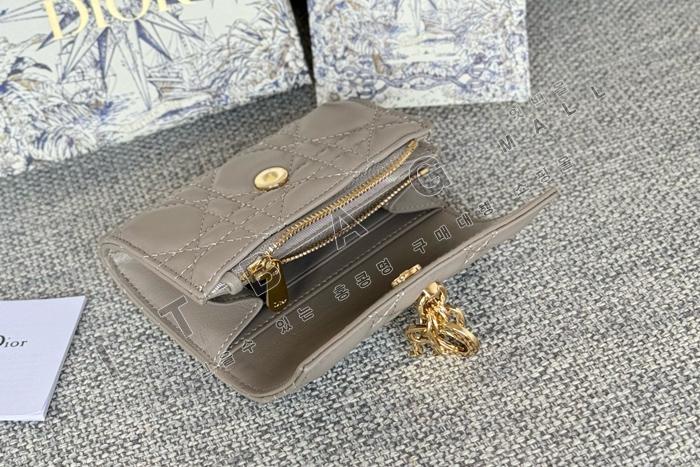 ��� My Glycine ����   A82369-6