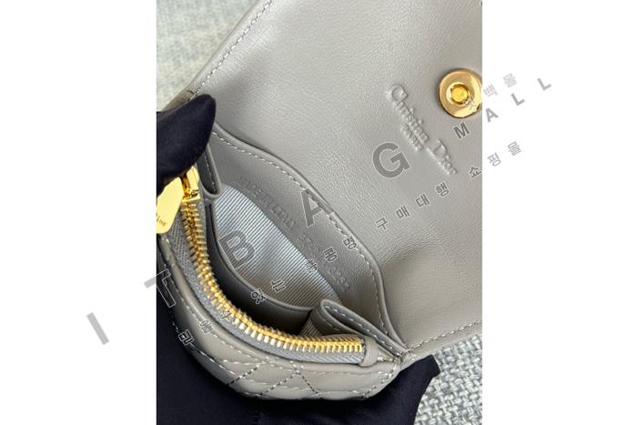 ��� My Glycine ����   A82369-6