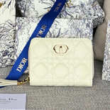 ���  Caro Scarlet ����  A82373-1