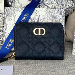 ��� Caro Scarlet ����  A82373-7