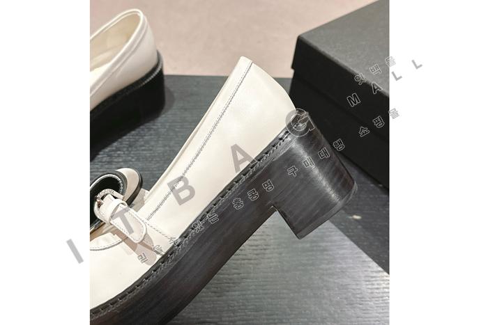 ���� ���� ����    YIBU1807     24/�Ż�