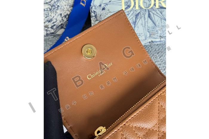 ��� Caro Glycine ����  A82374-3