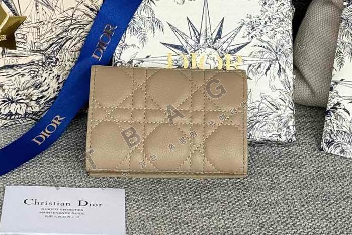 ��� Caro Glycine ����  A82374-8