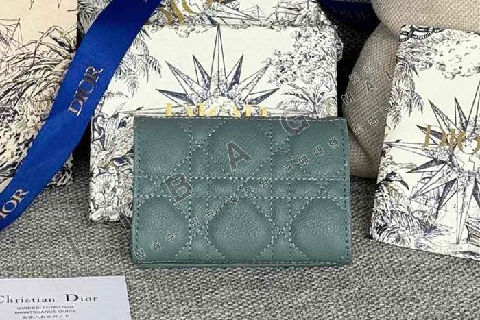 ��� Caro Glycine ����  A82374-9