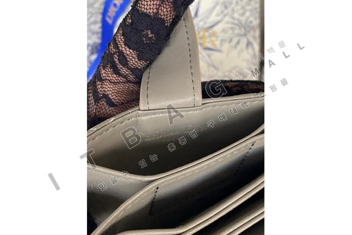 ��� Lady  Jasmine ī�� ����  A82375