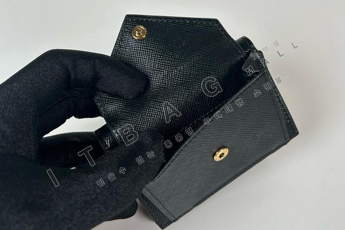����� ���ڷ� 3�� �̴�����  2MH021