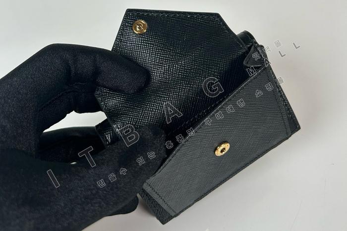 ����� ���ڷ� 3�� �̴�����  2MH021-2