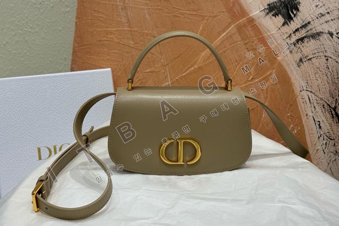 ��� 30 Montaigne Avenue ���� ž �ڵ��  DR9118