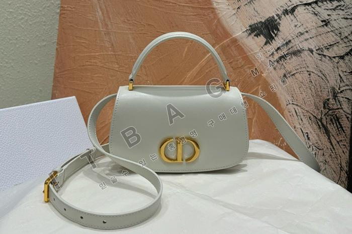 ��� 30 Montaigne Avenue ���� ž �ڵ��  DR9118-2